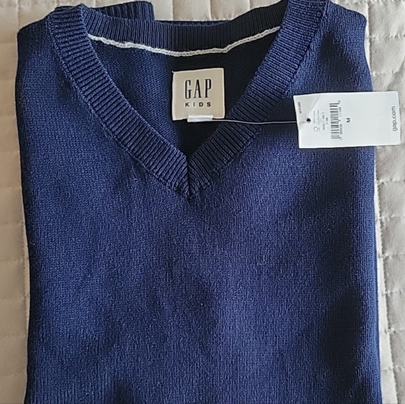 NWT GAP KIDS Boy's Sweater Vest Size Medium Navy With white trim - Picture 2 of 6